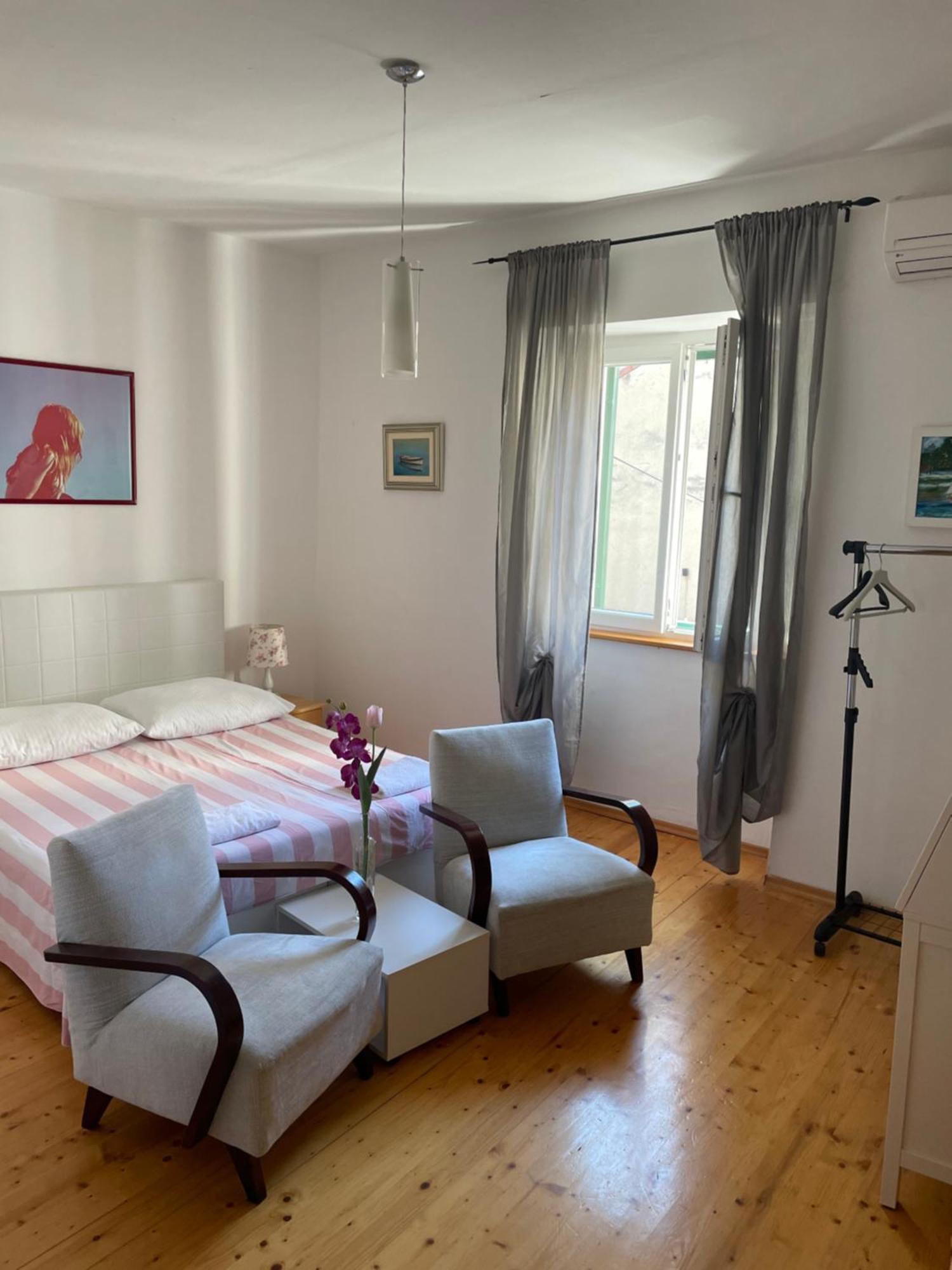 Apartments And Rooms Ille Sibenik Exterior photo