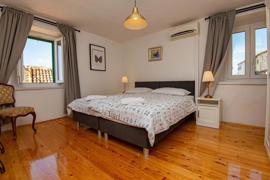 Apartments And Rooms Ille Sibenik Exterior photo